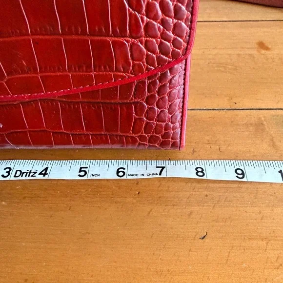 Brighton vintage Red Croc Embossed Leather Heart Purse Adjustable Crossbody - Picture 10 of 13